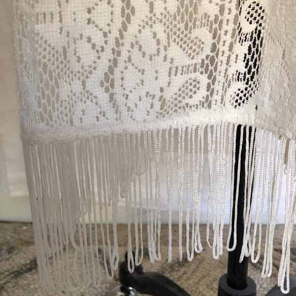 Kahiko Roots of Hawaii cream lace cover up with fringe size L - Picture 6 of 6